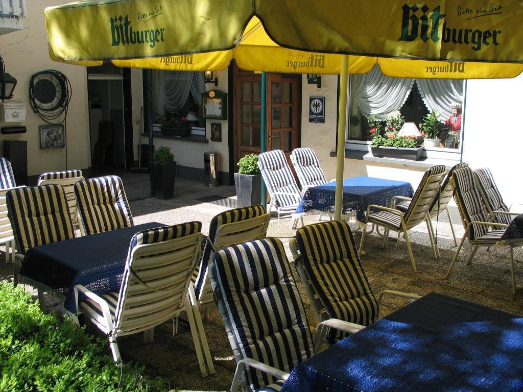 Hotel Restaurant Zur Post Wuppertal Exterior photo